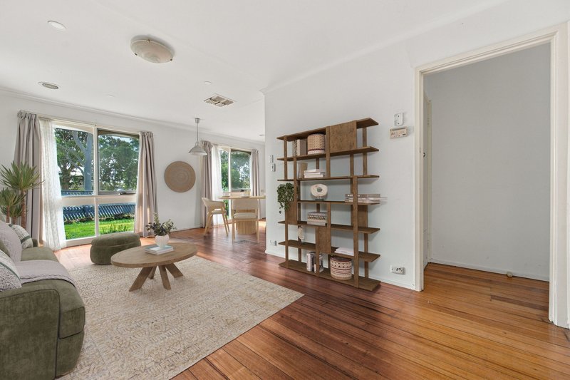 Photo - 16 Marklin Street, Cranbourne VIC 3977 - Image 3
