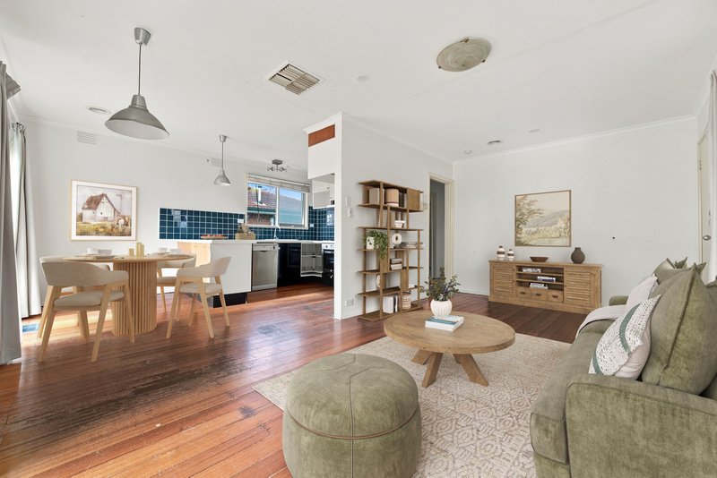 Photo - 16 Marklin Street, Cranbourne VIC 3977 - Image 4