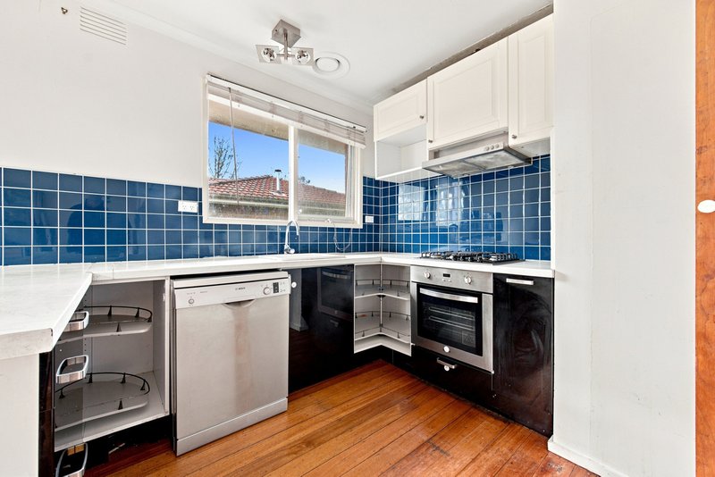 Photo - 16 Marklin Street, Cranbourne VIC 3977 - Image 5