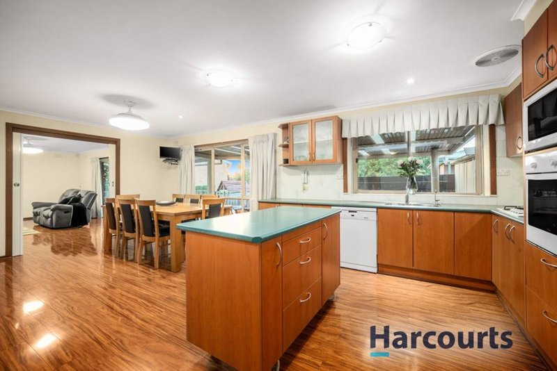 Photo - 16 Marlesford Avenue, Wantirna VIC 3152 - Image 5