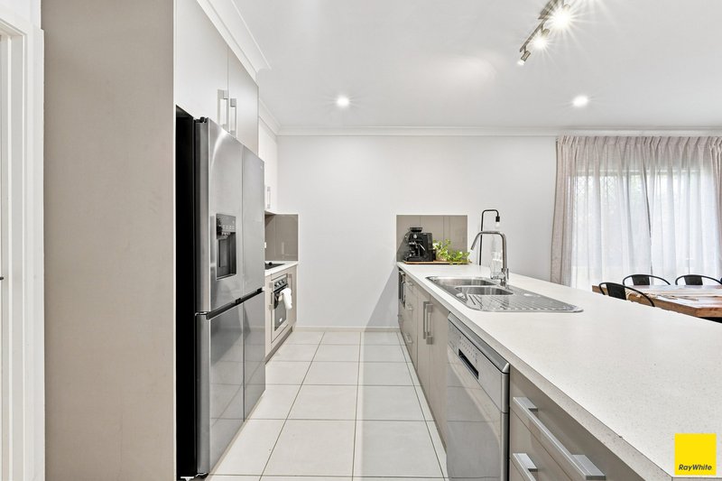 Photo - 16 Marrabah Avenue, Smithfield QLD 4878 - Image 2