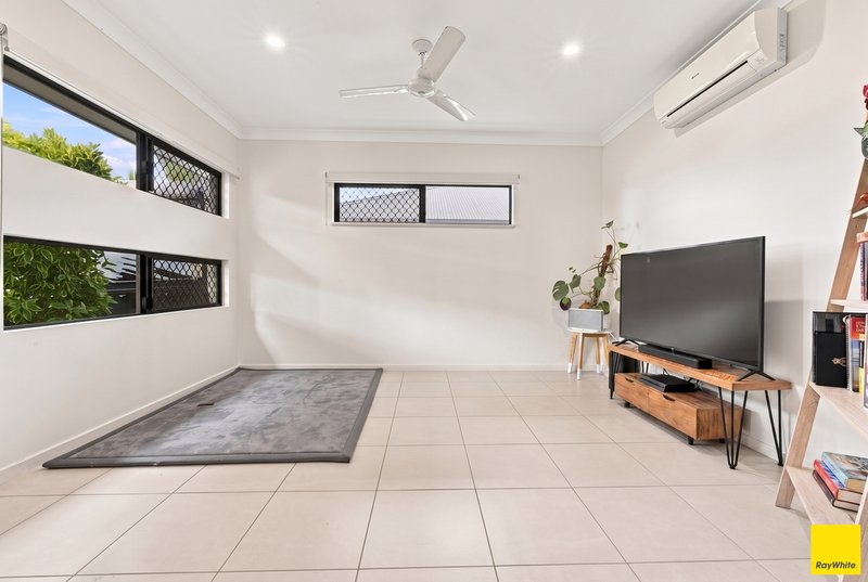 Photo - 16 Marrabah Avenue, Smithfield QLD 4878 - Image 6