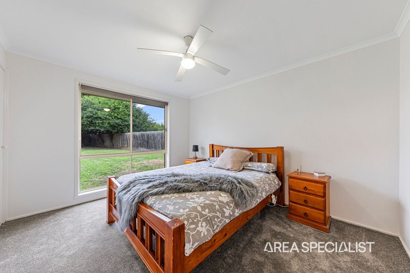 Photo - 16 Martingale Place, Pakenham VIC 3810 - Image 12