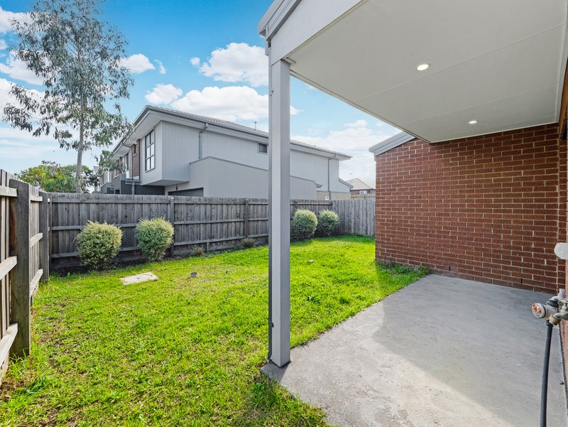 Photo - 16 Mattamber Street, Clyde North VIC 3978 - Image 14