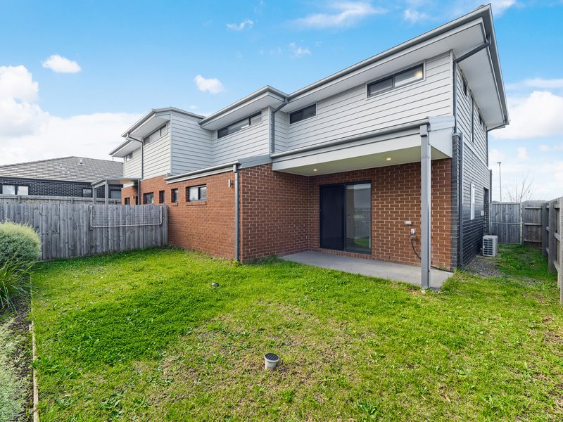 Photo - 16 Mattamber Street, Clyde North VIC 3978 - Image 15