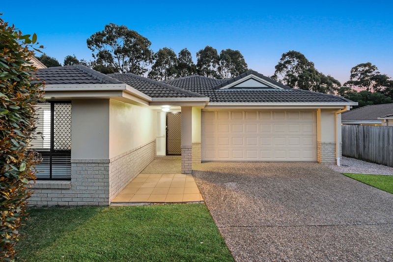 Photo - 16 Matthews Crescent, Pimpama QLD 4209 - Image 2