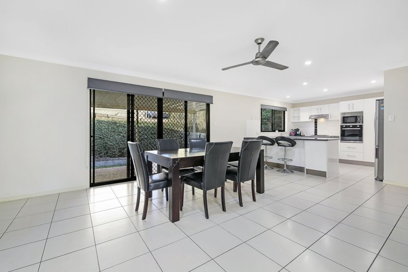 Photo - 16 Matthews Crescent, Pimpama QLD 4209 - Image 7