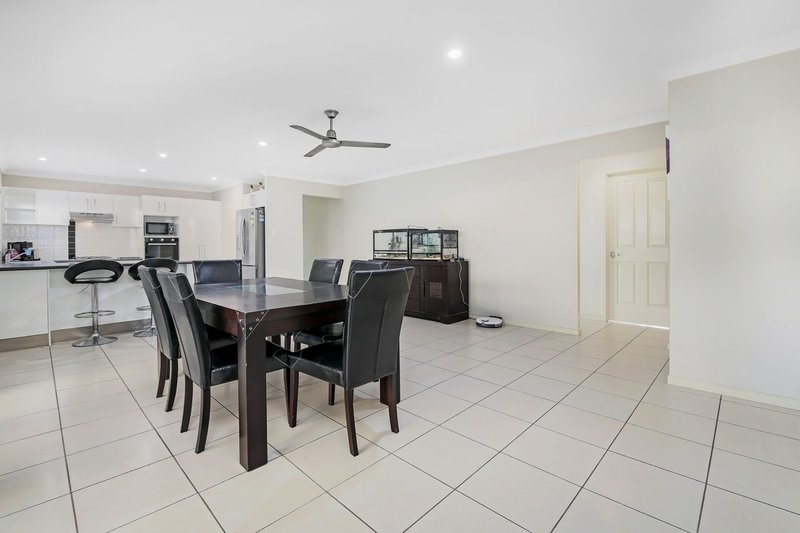 Photo - 16 Matthews Crescent, Pimpama QLD 4209 - Image 8