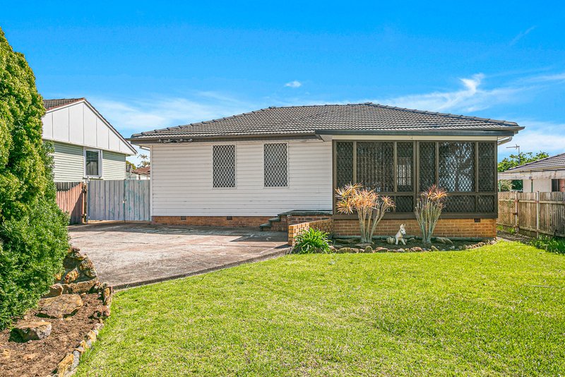 16 Mccabe Street, Warilla NSW 2528