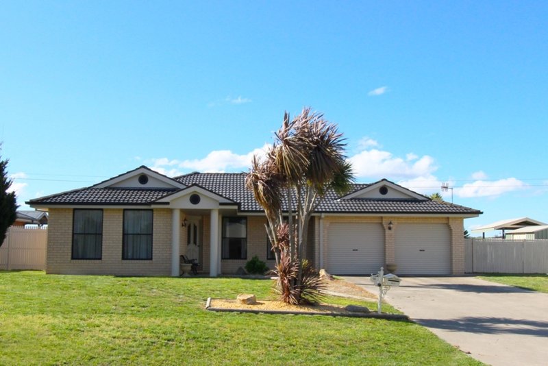 16 Mccarthy Close, Eglinton NSW 2795