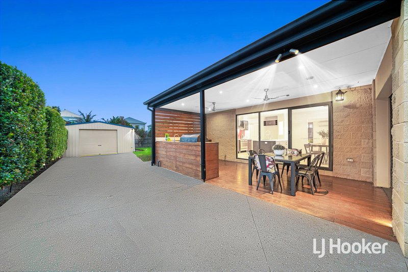 Photo - 16 Mccauley Street, Point Cook VIC 3030 - Image 16