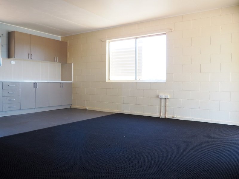 Photo - 16 Mcilwraith Street, Cloncurry QLD 4824 - Image 2