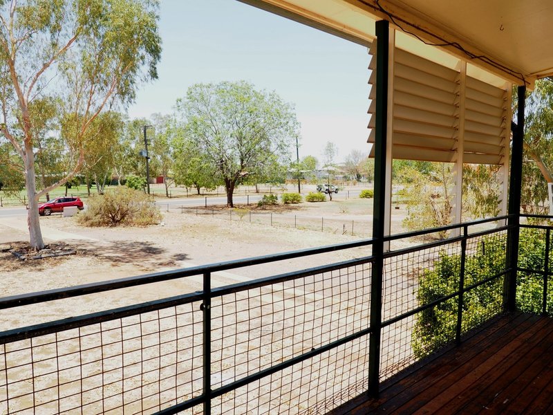 Photo - 16 Mcilwraith Street, Cloncurry QLD 4824 - Image 10