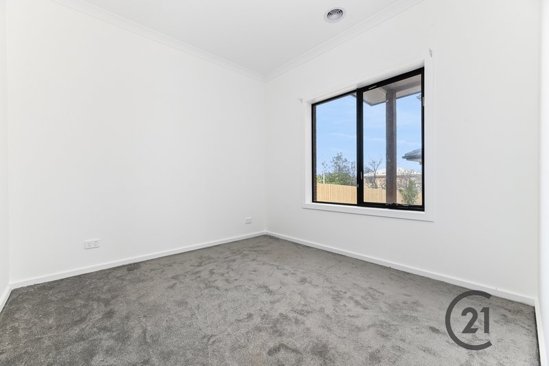 Photo - 1/6 Mckay Court, Dandenong North VIC 3175 - Image 4