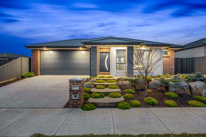 Photo - 16 Mcleod Crescent, Lucas VIC 3350 - Image 1