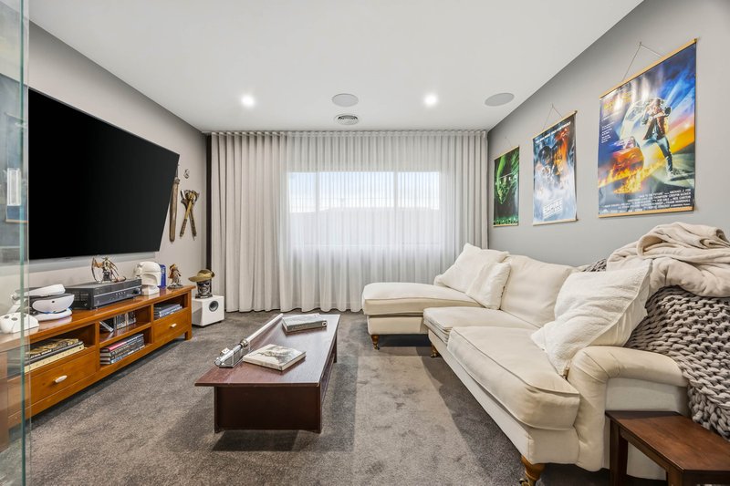Photo - 16 Mcleod Crescent, Lucas VIC 3350 - Image 17