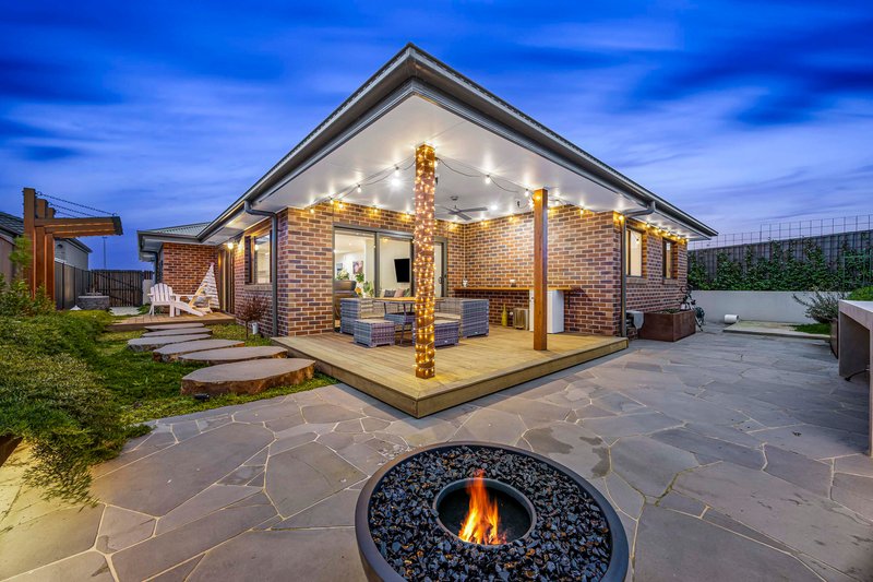 Photo - 16 Mcleod Crescent, Lucas VIC 3350 - Image 28