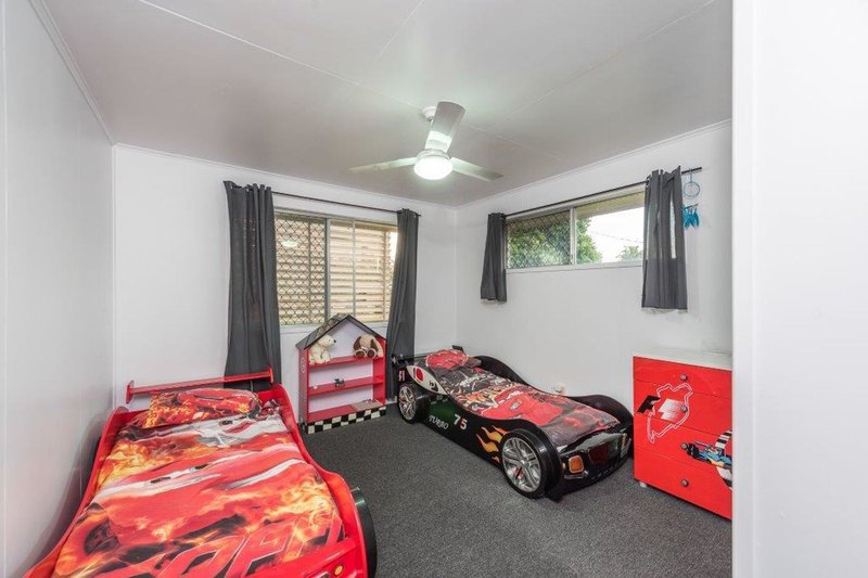 Photo - 16 Mcveigh Street, Kepnock QLD 4670 - Image 7