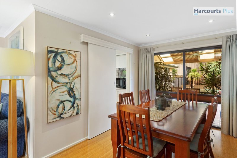 Photo - 16 Medway Street, Hallett Cove SA 5158 - Image 6