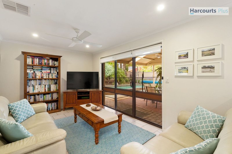 Photo - 16 Medway Street, Hallett Cove SA 5158 - Image 12