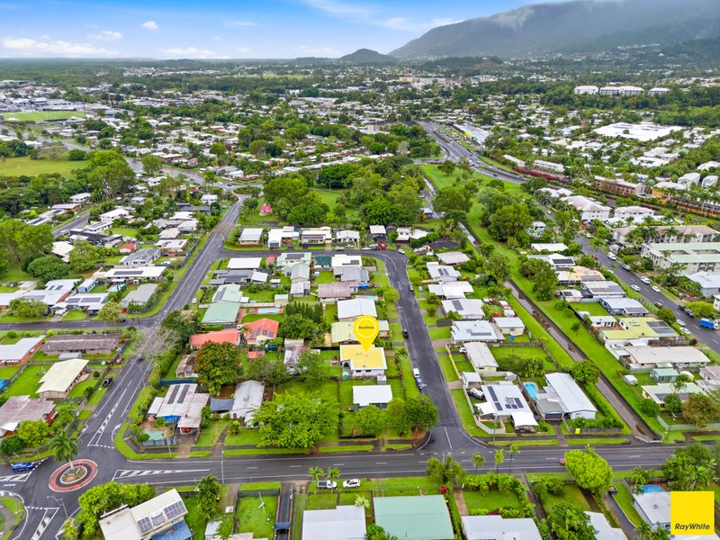 Photo - 16 Melaleuca Street, Manunda QLD 4870 - Image 3
