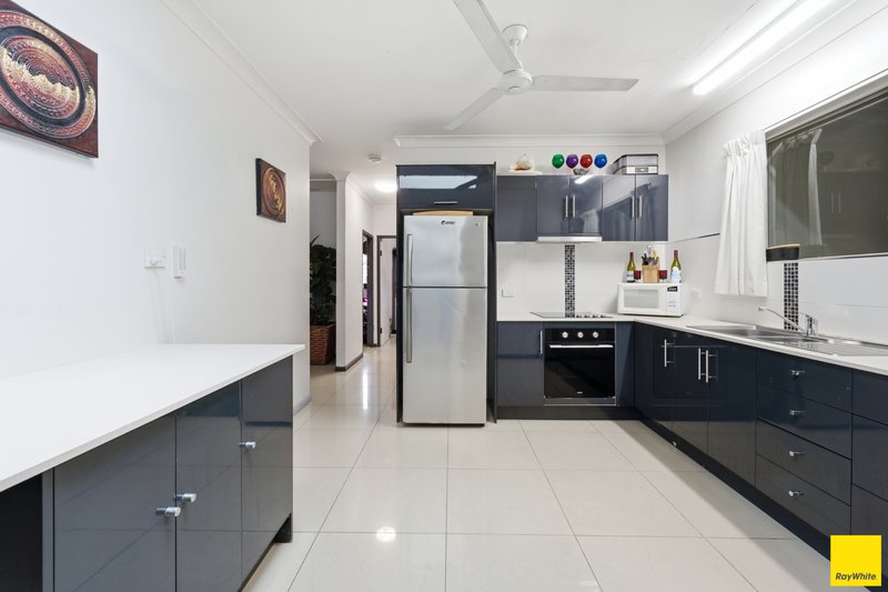 Photo - 16 Melaleuca Street, Manunda QLD 4870 - Image 5