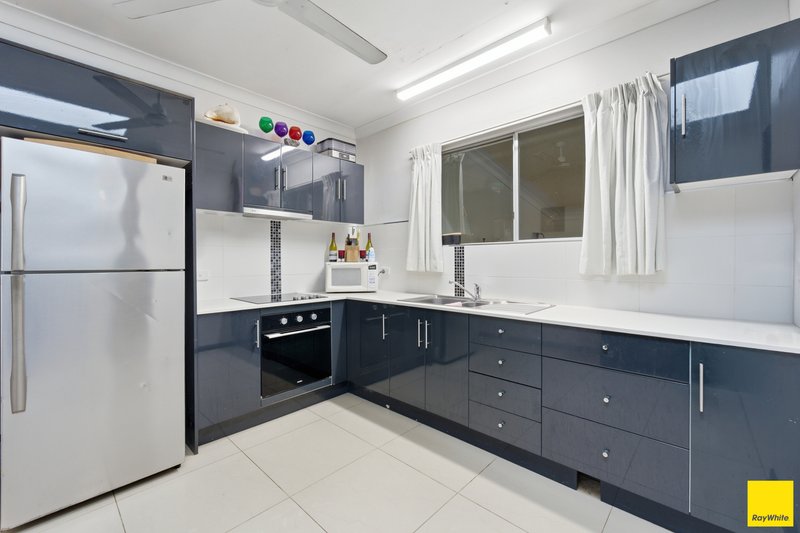 Photo - 16 Melaleuca Street, Manunda QLD 4870 - Image 6
