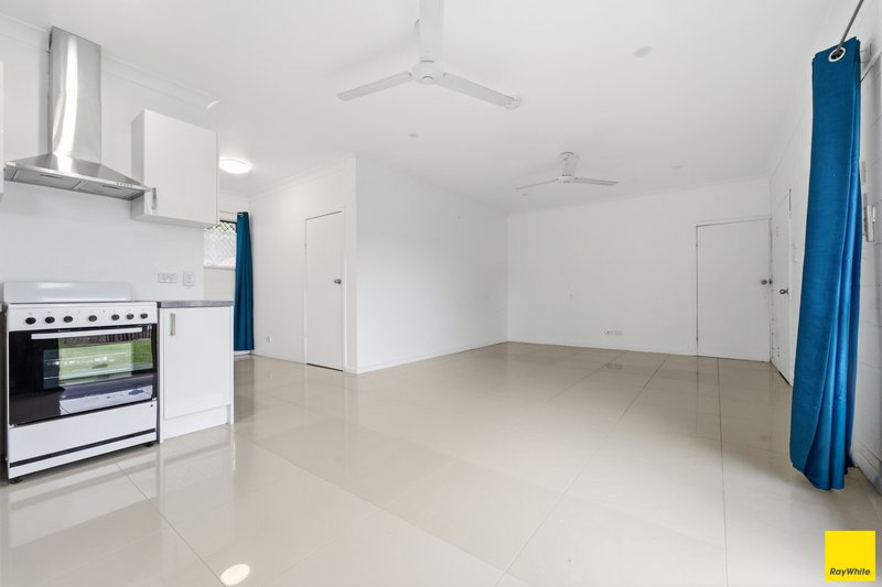 Photo - 16 Melaleuca Street, Manunda QLD 4870 - Image 20