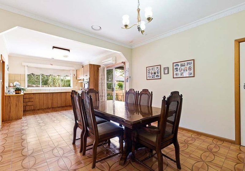 Photo - 16 Melissa Street, Mount Waverley VIC 3149 - Image 6