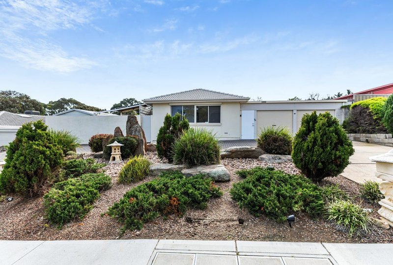 16 Mercedes Avenue, Hallett Cove SA 5158