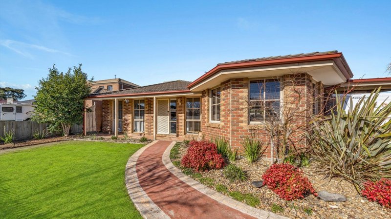 16 Meredith Close, Narre Warren South VIC 3805