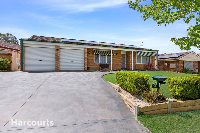 16 Mezen Place, St Clair NSW 2759