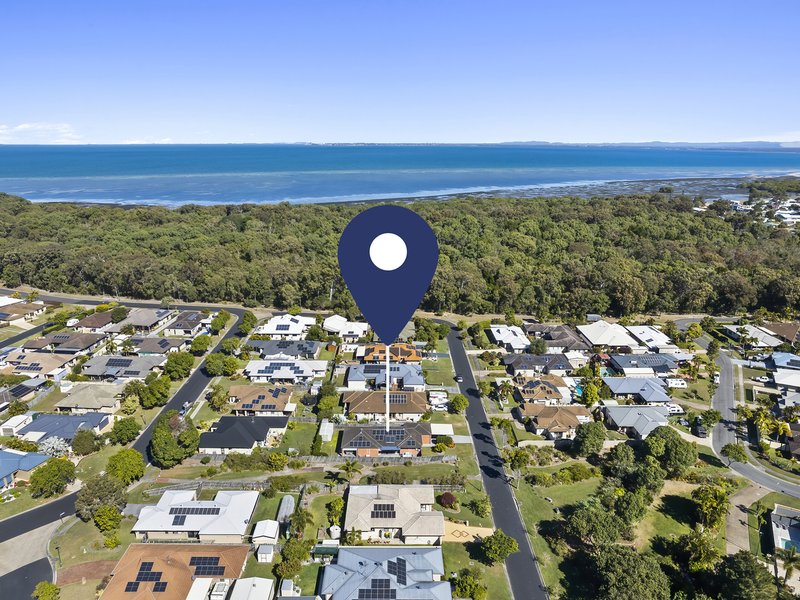 16 Middle Cove Court, Sandstone Point QLD 4511