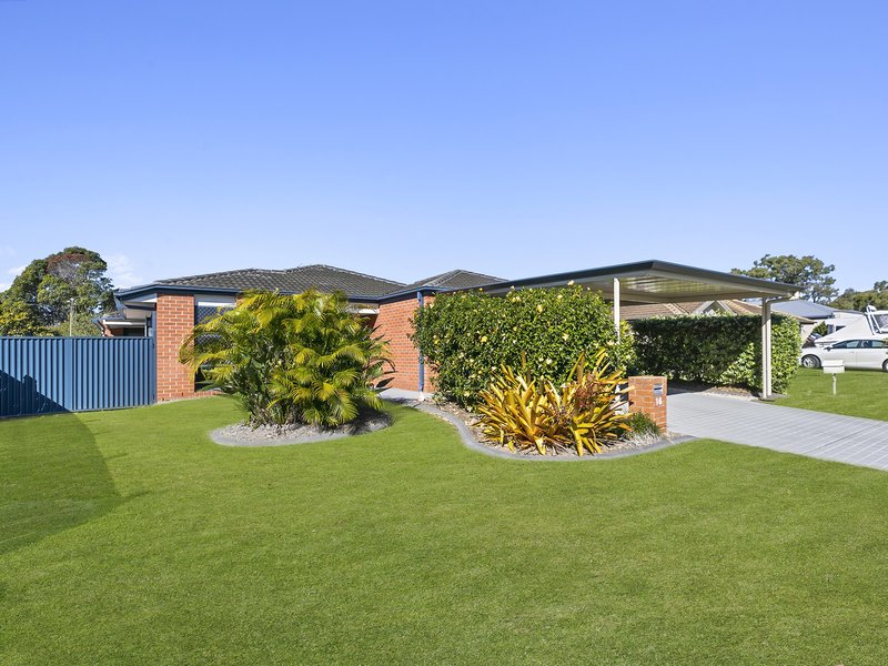 Photo - 16 Middle Cove Court, Sandstone Point QLD 4511 - Image 2