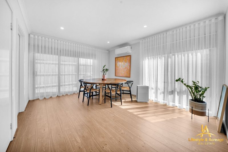 Photo - 16 Middleborough Terrace, Clyde VIC 3978 - Image 7