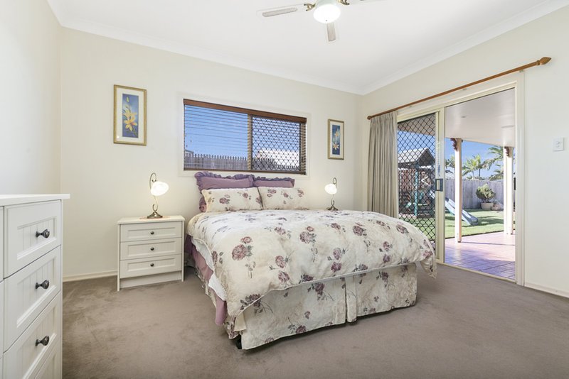 Photo - 16 Miles Crescent, Manly West QLD 4179 - Image 7