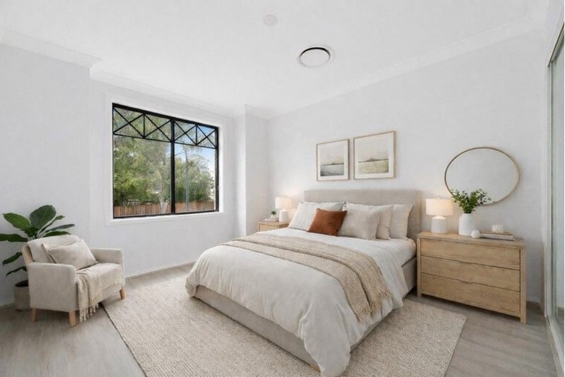 Photo - 16 Millcroft Way, Beaumont Hills NSW 2155 - Image 7