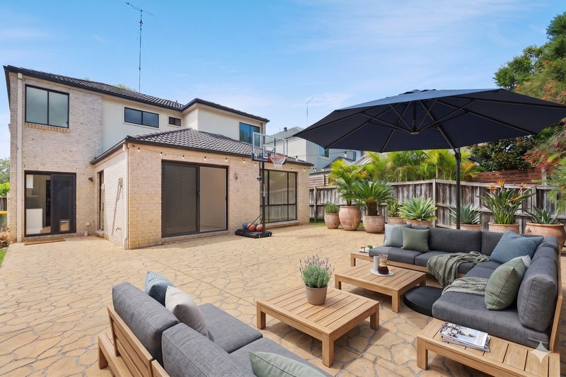 Photo - 16 Millcroft Way, Beaumont Hills NSW 2155 - Image 12