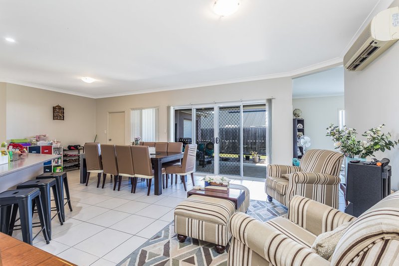 Photo - 16 Millettia Close, North Lakes QLD 4509 - Image 6