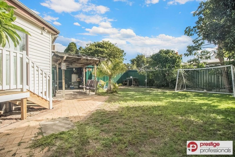 Photo - 16 Mivo Street, Holsworthy NSW 2173 - Image 7