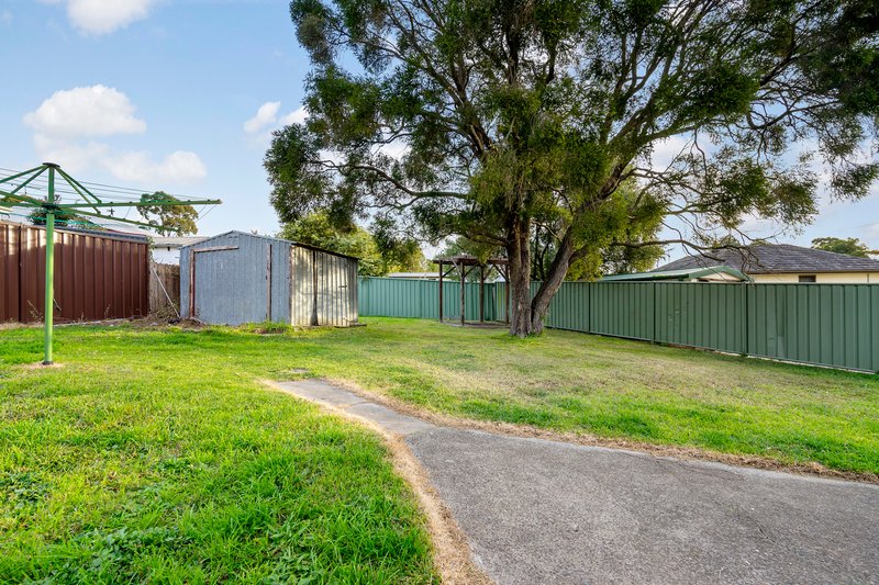 Photo - 16 Moffatt Drive, Lalor Park NSW 2147 - Image 6