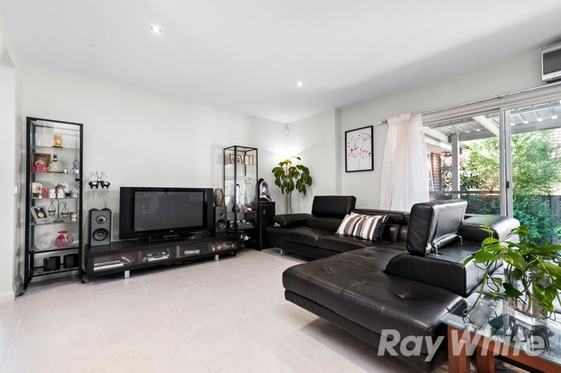 Photo - 1/6 Monterey Avenue, Glen Waverley VIC 3150 - Image 4