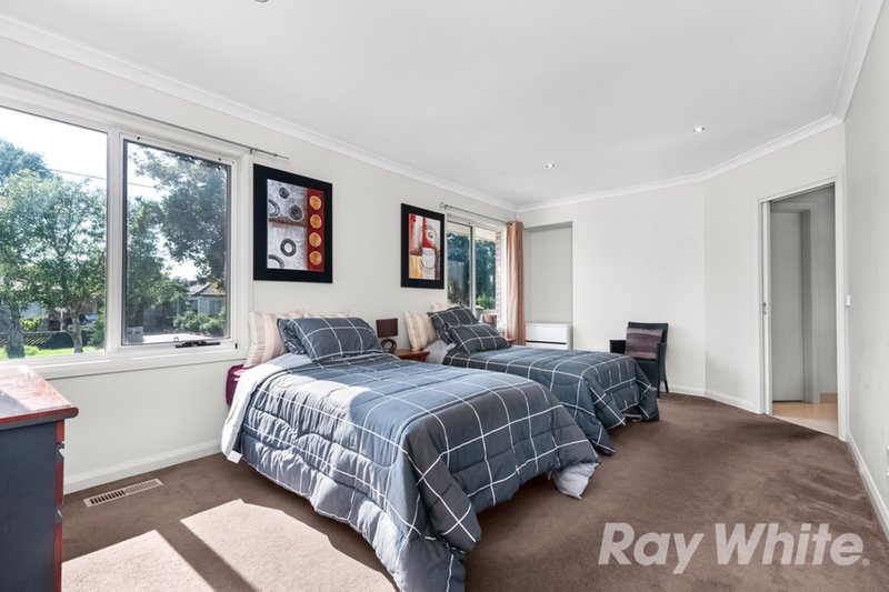 Photo - 1/6 Monterey Avenue, Glen Waverley VIC 3150 - Image 7