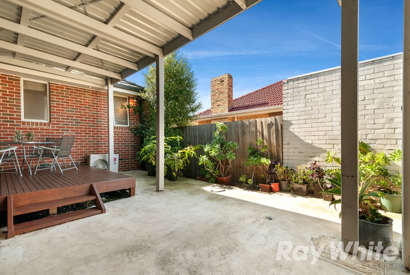 Photo - 1/6 Monterey Avenue, Glen Waverley VIC 3150 - Image 10