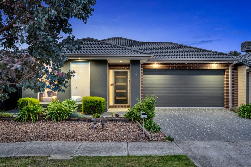 16 Montpellier Crescent, Craigieburn VIC 3064