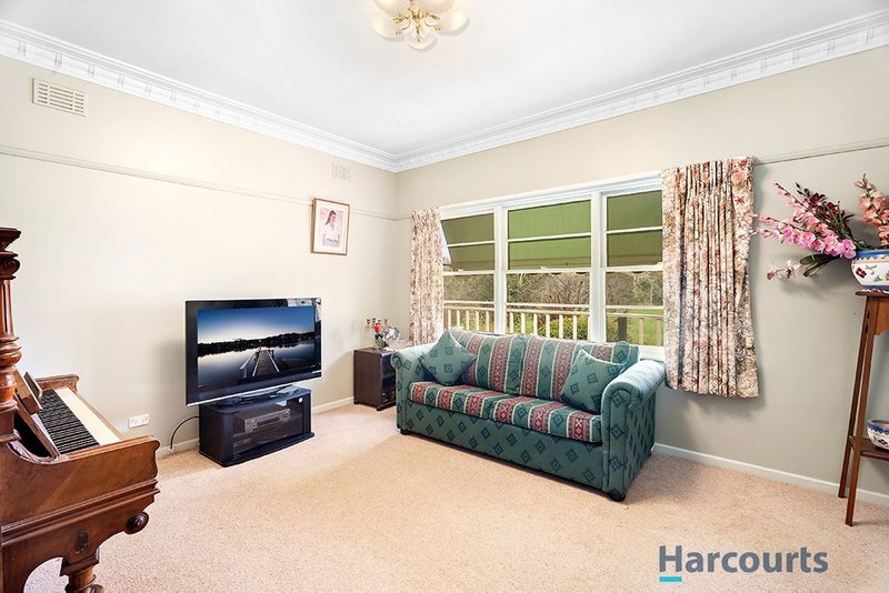 Photo - 16 Moore Street, Creswick VIC 3363 - Image 7