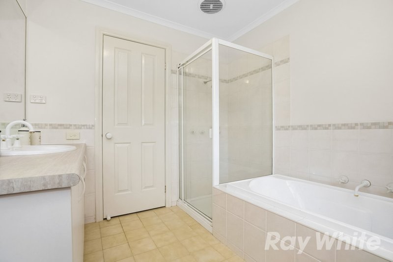 Photo - 16 Morawa Drive, Mulgrave VIC 3170 - Image 9