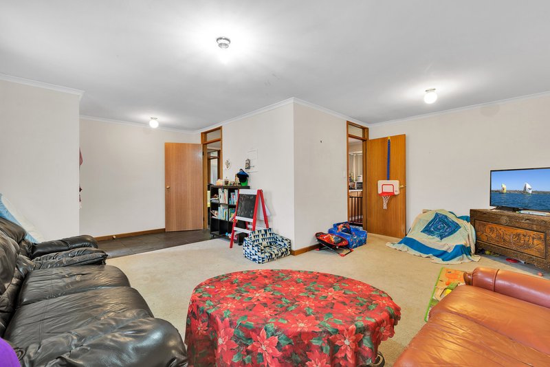 Photo - 16 Mordaunt Street, Parafield Gardens SA 5107 - Image 2