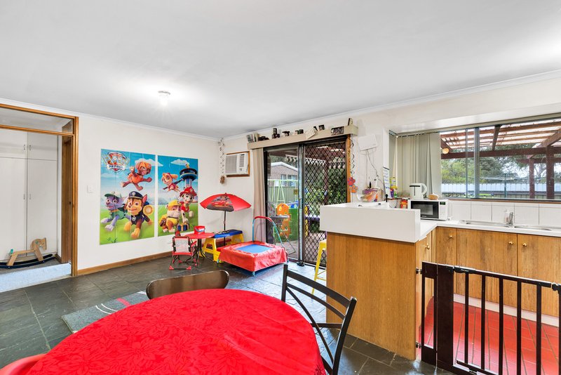 Photo - 16 Mordaunt Street, Parafield Gardens SA 5107 - Image 5