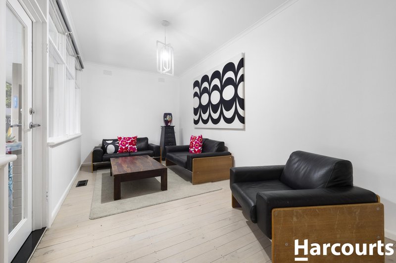 Photo - 16 Mortimer Street, Werribee VIC 3030 - Image 5